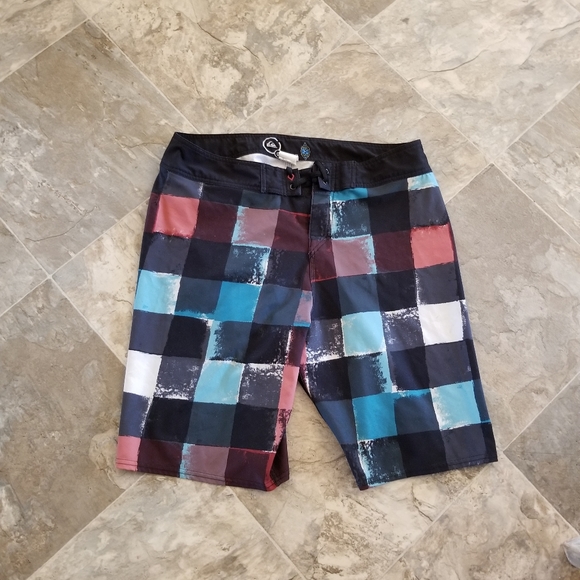 Quiksilver Cyper Board Shorts - Picture 3 of 4